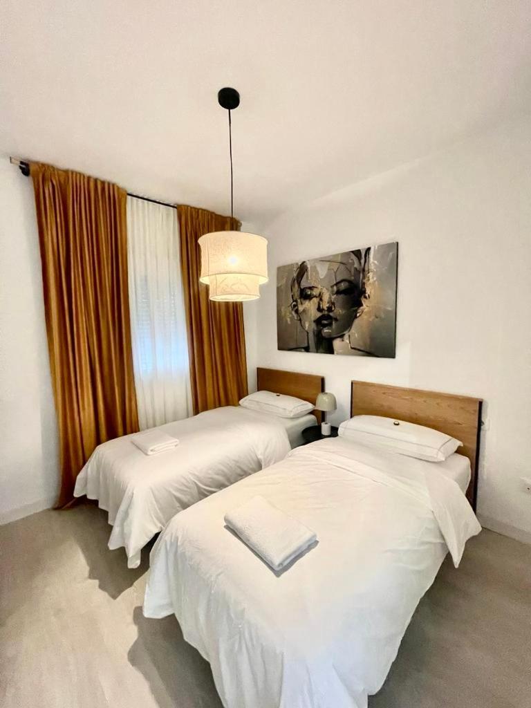 Historical Centre! Private Terrace & Gym-Near Public Parking Apartment Malaga Exterior photo